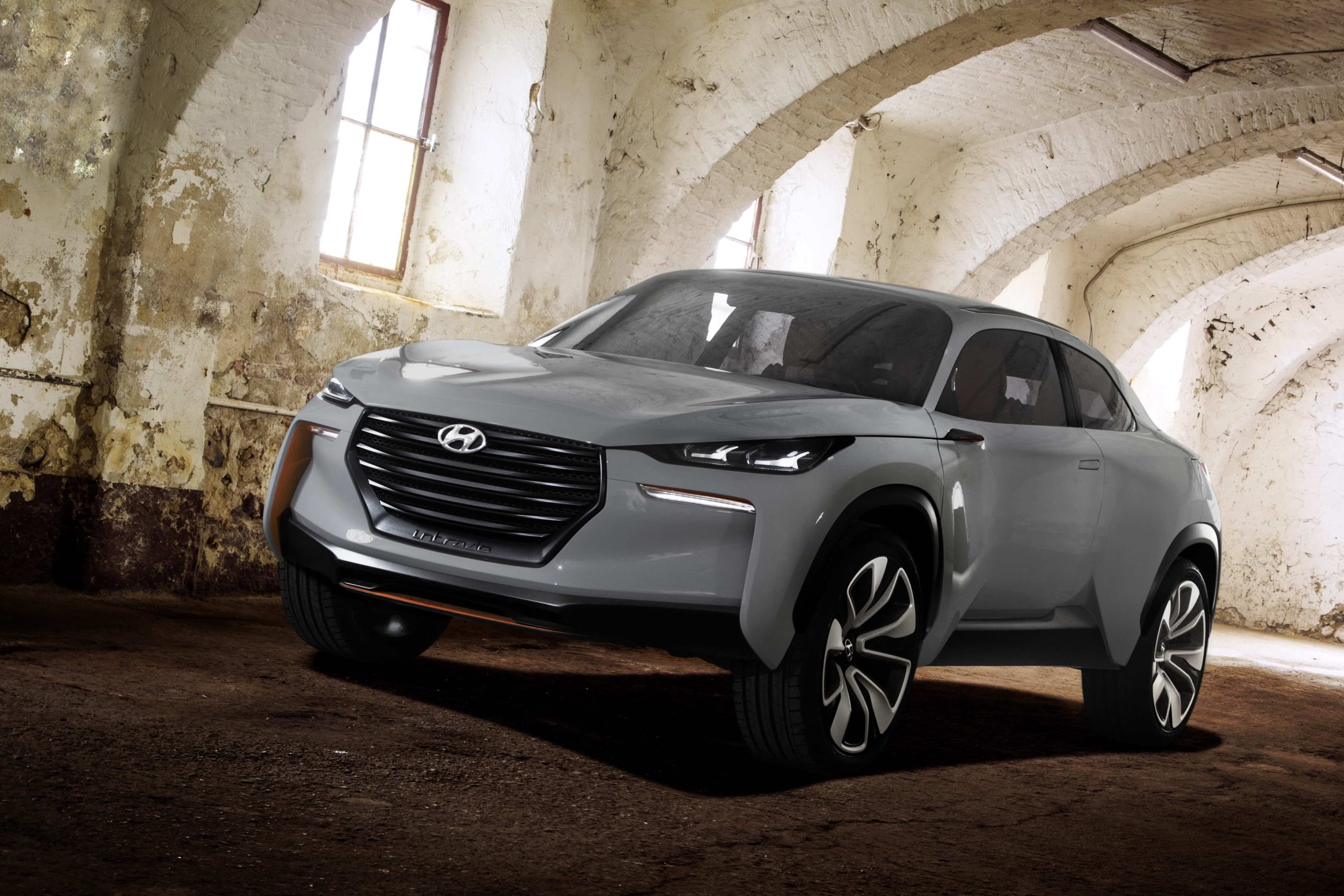 2014-Hyundai_Intrado-koncept