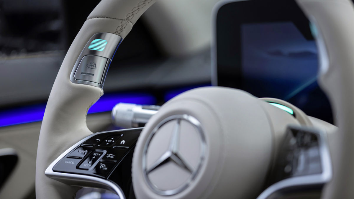 Mercedes-Benz-DRIVE_PILOT-volant