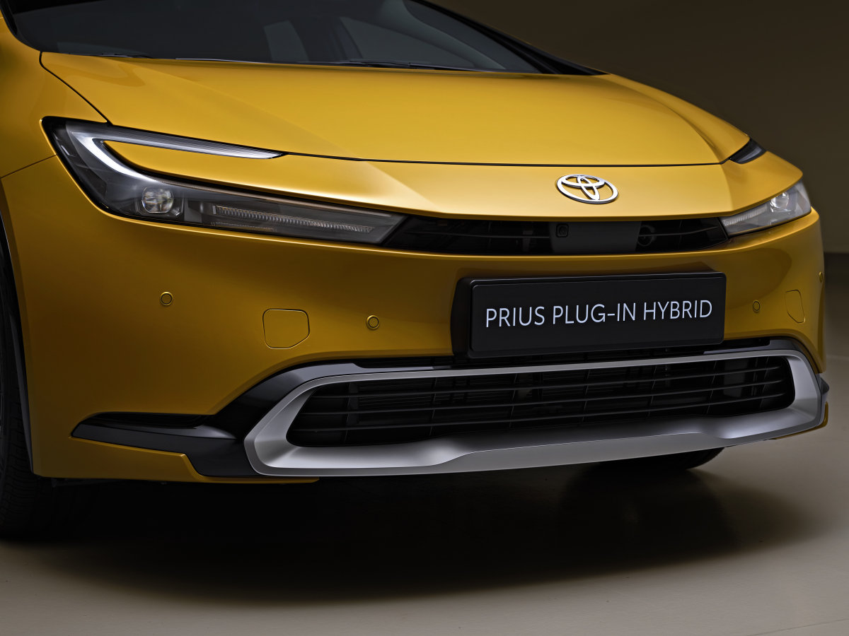 2022_Toyota_PRIUS_PLUG-IN_HYBRID-3