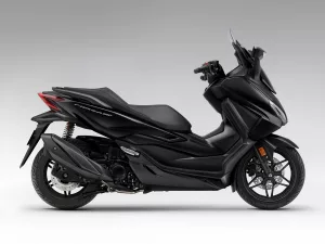 Honda představuje nové barvy pro ADV350, Forza 125 a Forza 350 pro rok 2024