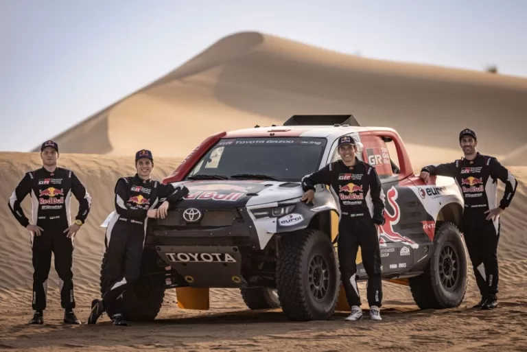 TOYOTA GAZOO Racing odhaluje složení nových posádek pro Rallye Dakar 2024