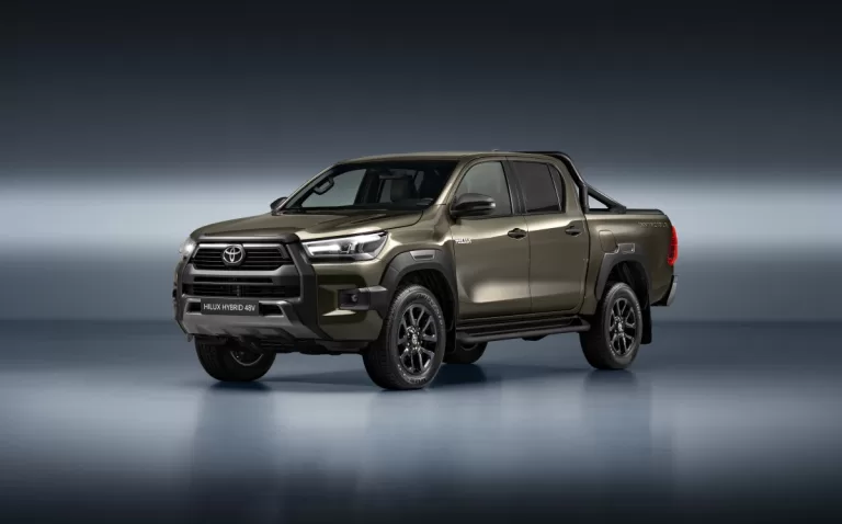 Toyota Hilux nabídne nový motor. Naftový čtyřválec bude mild-hybridní