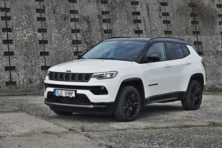 Test Jeep Compass 4xe 1.3 Turbo 240k | plug-in hybrid (2023)