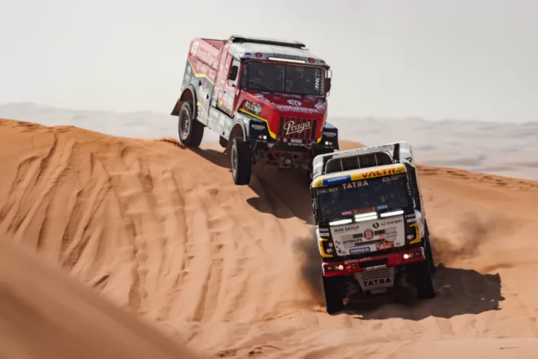 Rallye Dakar 2024 po 2. etapě: Loprais dojel druhý, na vítěze etapy ztratil jen 6 sekund