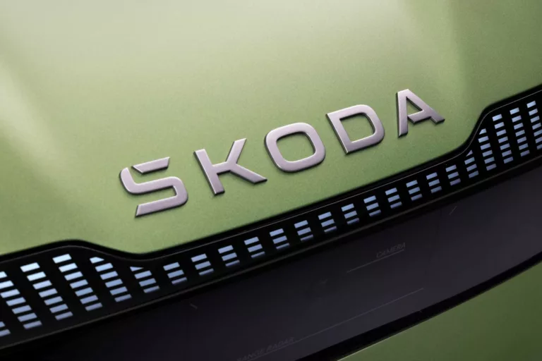 Škoda měla v roce 2023 rekordní tržby a její provozní zisk vzrostl o více než 180 %