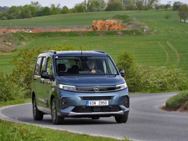 Faceliftovaný Opel Combo přijíždí na české silnice. Svezli jsme se 130koňovým nafťákem