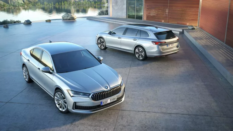 Škoda Superb už se dá objednat s dalšími motory. Přichází 265koňový benzin i plug-in hybrid