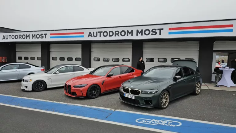 Na mosteckém okruhu se konal další BMW M Day. Dorazilo více než 250 aut