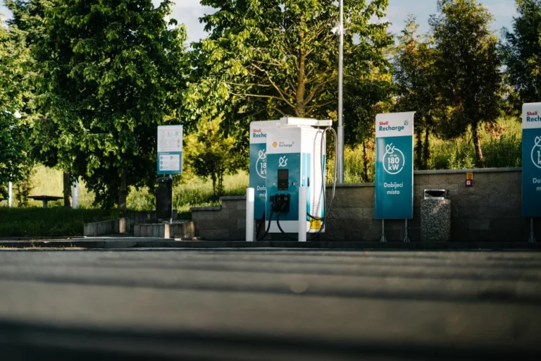 BILLA a Shell společně podpoří rozvoj elektromobility v České republice