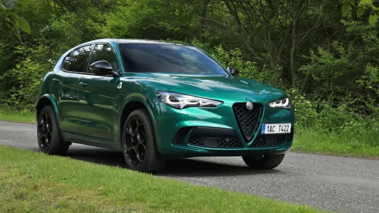 Test Alfa Romeo Stelvio Quadrifoglio (2024)