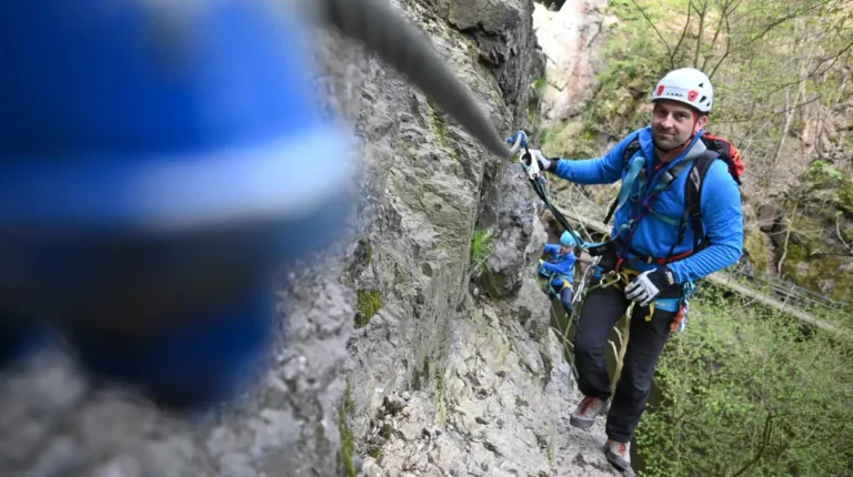 Nejen o prázdninách bezpečně na ferratách