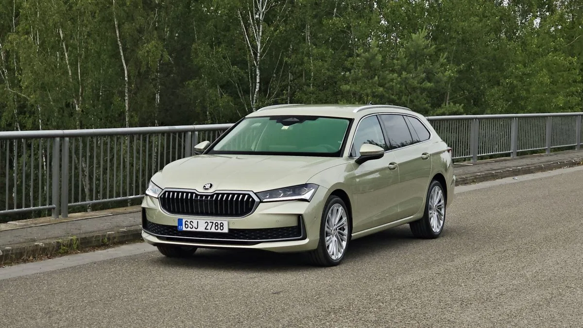 test-2024-skoda-superb-combi-20-tdi-110-kw-dsg-2