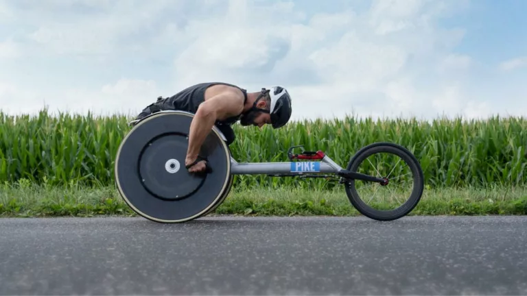 Bridgestone využívá vyspělé materiály pro pneumatiky a gumárenské produkty k výrobě výstroje pro účastníky Letních paralympijských her 2024 v Paříži