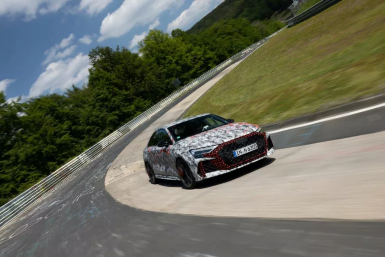 Více než jeden rekord ročně pro Pirelli na Nürburgring Nordschleife. Nejnověji s Audi RS 3 a Audi RS Q8 Performance